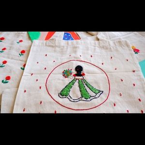 Bouquet girl hand embroidered tote bag, minimalistic boho chic bag, reusable bag